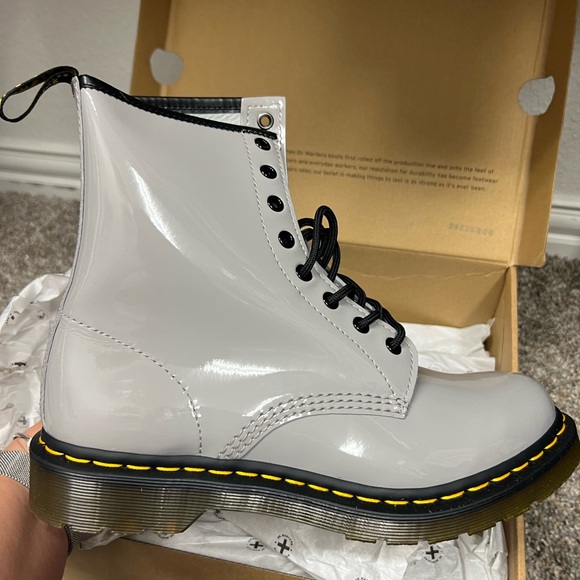 Doc Martens, 1460 W - Picture 1 of 2
